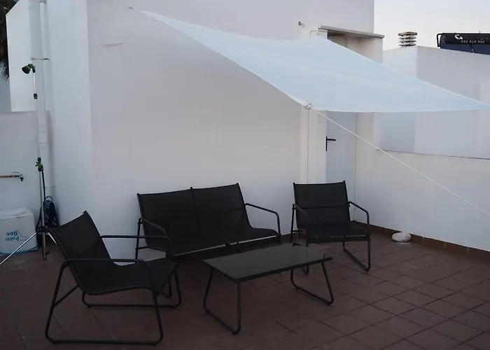 Atico Con Vistas Y Piscina En Conil *